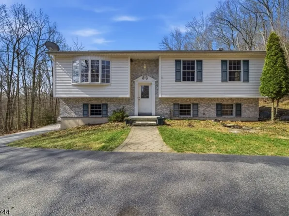 911 Upper Dr, Stillwater Twp., NJ 07860