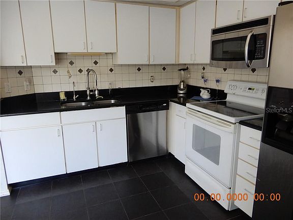 5th image of 2991 Stillwater Dr