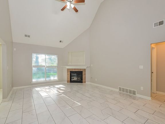 5th image of 4953 Wemberley Dr