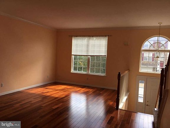 5th image of 254 Yorktown Ct