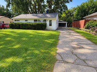 7203 Manor Rd, Crystal Lake, IL 60014