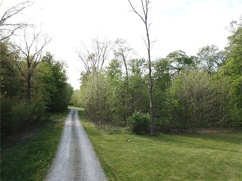 2nd image of 726 Markosky Ln