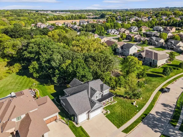 3911 150th St, Urbandale, IA 50323
