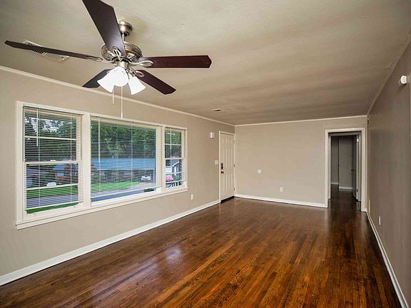 4th image of 3304 Willow Lane Dr