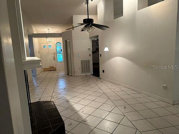 3rd image of 4729 S DAWNMEADOW COURT