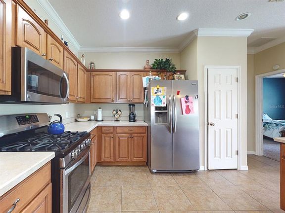 3rd image of 288 James Cir