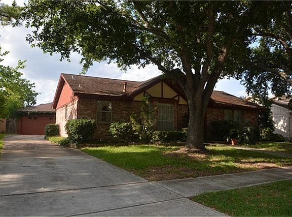 3rd image of 13310 Agarita Ln
