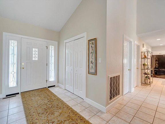 5th image of 30 Island Green Dr #4