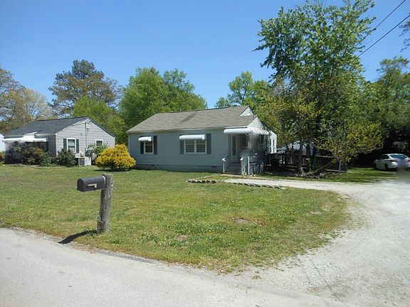 2nd image of 3904 Birmingham Dr