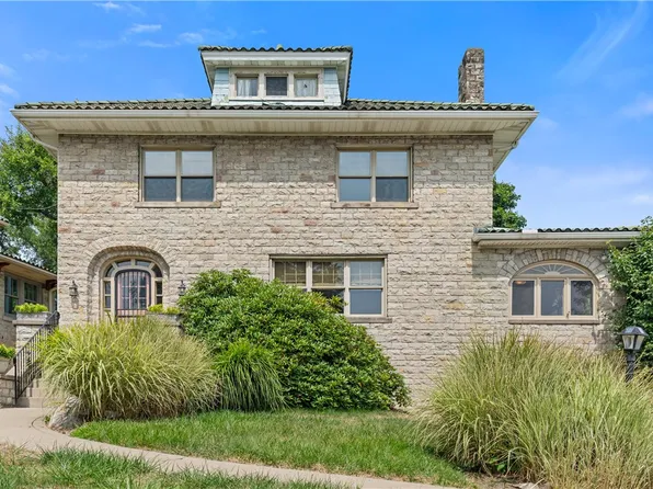 1295 Washington Rd, Pittsburgh, PA 15228
