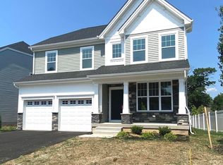 24 Misty Meadow Ln, Hamilton, NJ 08619