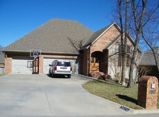 2929 W Cantebury St, Springfield, MO 65810