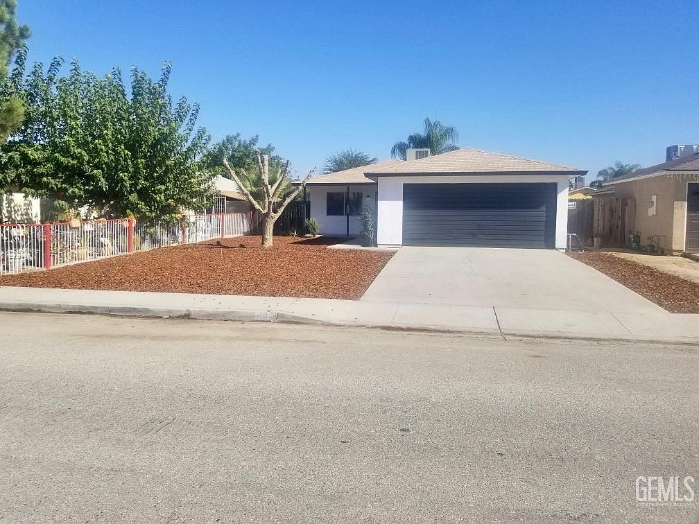 502 10th St, Mc Farland, CA 93250 MLS 202309395 Zillow