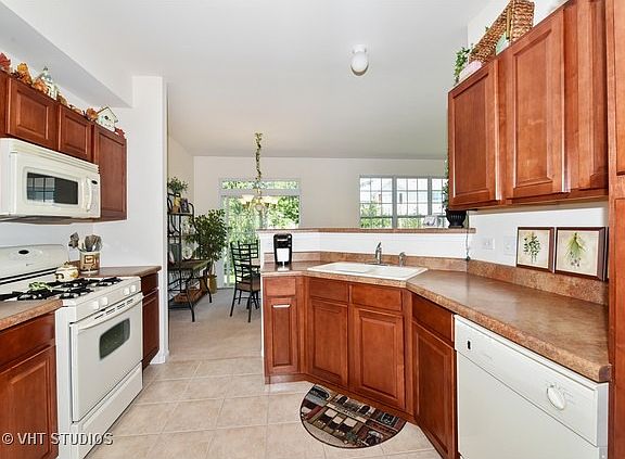 3rd image of 1494 Shagbark Dr