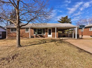 9539 Montbrook Dr, Saint Louis, MO 63123
