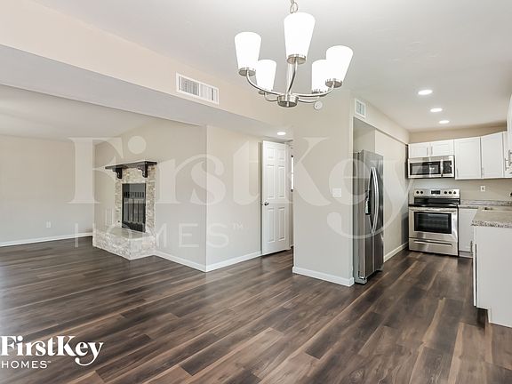 5th image of 7511 E Toronto St