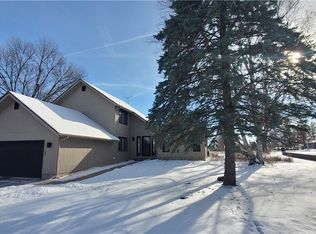 2605 Summer Meadows Dr, Perry, IA 50220