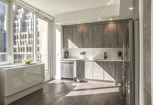 Rented by Kahen Properties | media 33