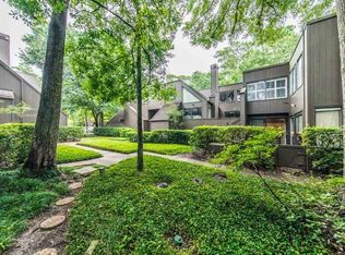 208 Litchfield Ln, Houston, TX 77024