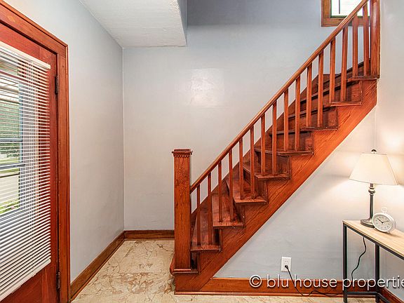 4th image of 536 Crosby St NW