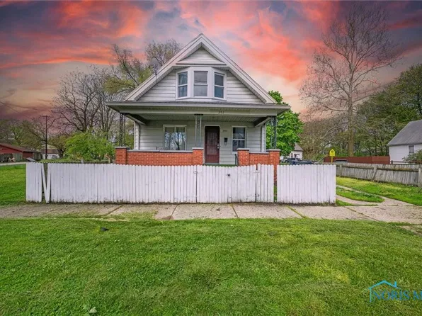 202 Lake Shore Ave, Toledo, OH 43609