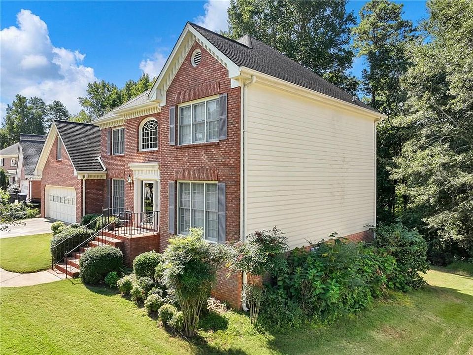 1st image of 2032 Queen Victoria Ct