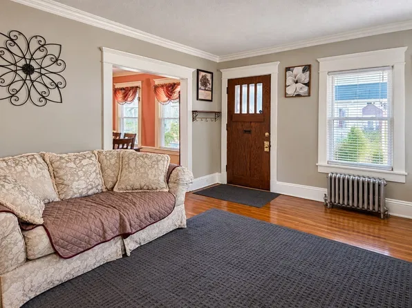 81 Lyndale St, Springfield, MA 01108