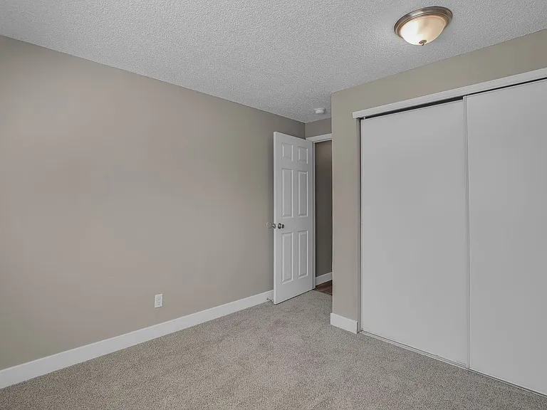 11900 SW Allen Blvd — Photo 9