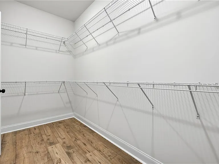 120 Poplar St — Photo 17