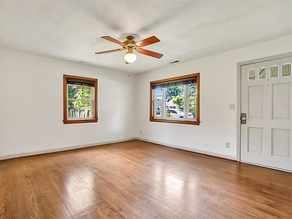 4th image of 6010 Rolleston Ave