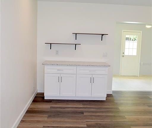 5th image of 10493 Willmington Blvd