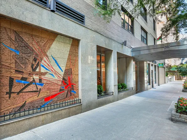 301 East 48th Street 17G image 10 of 10