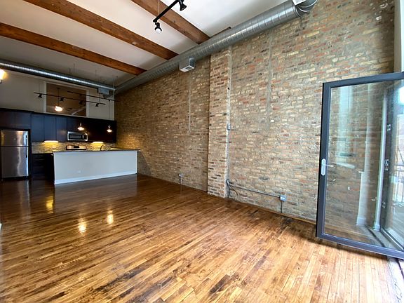 2nd image of 529 N Milwaukee Ave #2