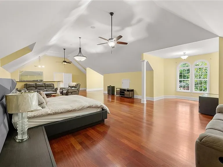 680 W Paces Ferry Rd NW — Photo 35