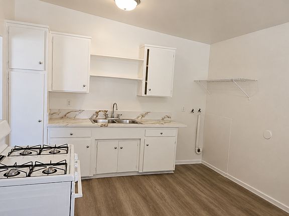 4th image of 645 Maple Ave #645