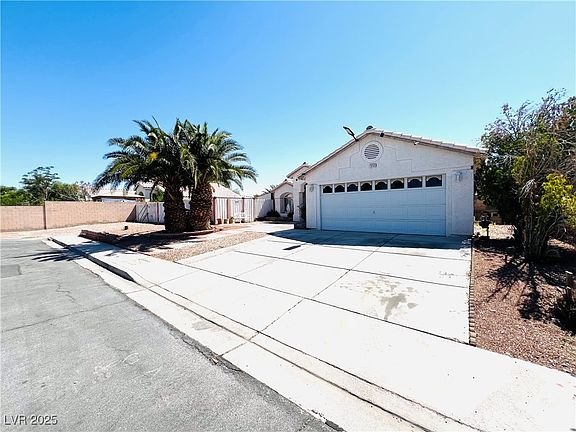 2nd image of 1860 Banaba Ln