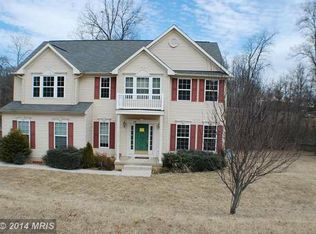 330 Paradise Valley Rd, Falling Waters, WV 25419