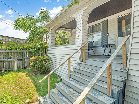 3rd image of 6740 Baxter Ave