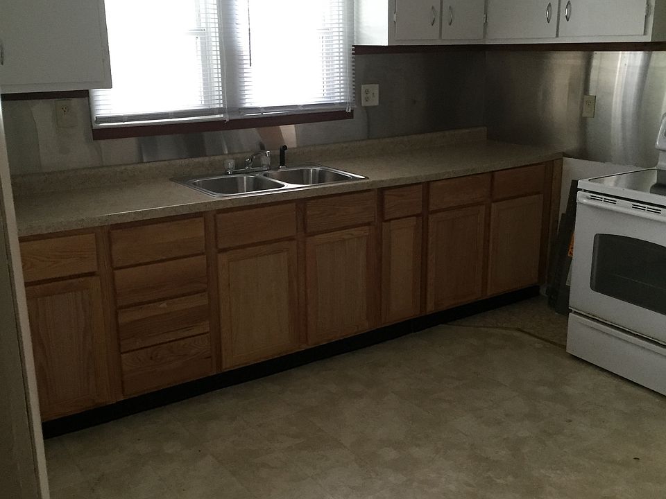 2nd image of 8505 S Walnut St