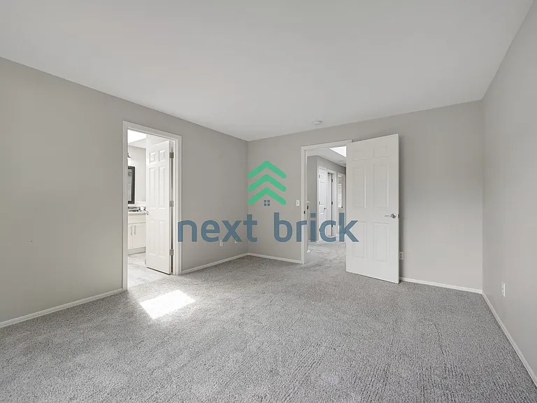 25041 SE 42nd St — Photo 12
