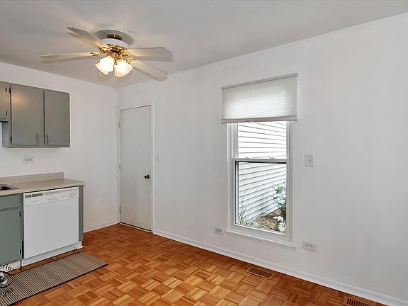 4th image of 2627 Oakshire Ct