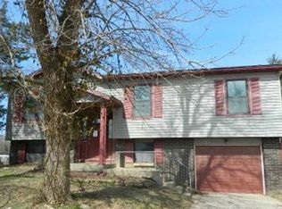 1702 Muny Vista Dr, Alton, IL 62002