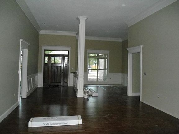 2nd image of 302 Cheshire Dr