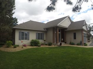 559 Woodland Ln, New Richmond, WI 54017