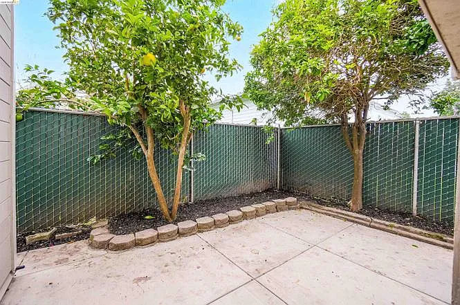 1812 Woolsey St — Photo 19