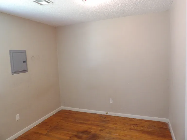 5322 NW Elm Ave — Photo 6