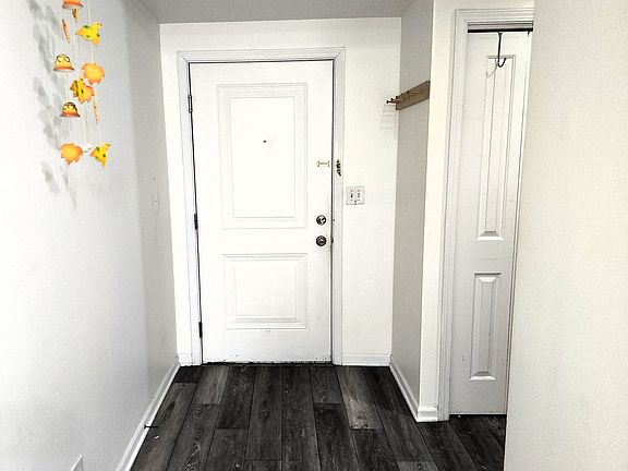 3rd image of 2272 S Archer Ave Unit 2H