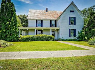 454 Cedar St, Bluff City, TN 37618