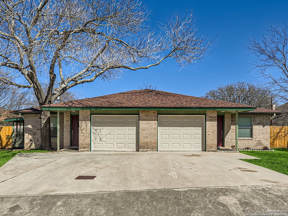 1st image of 149/151 OAK GROVE DR
