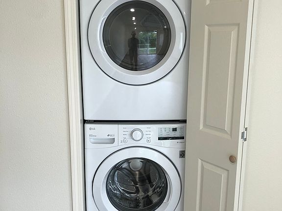 4th image of 127 F St #131